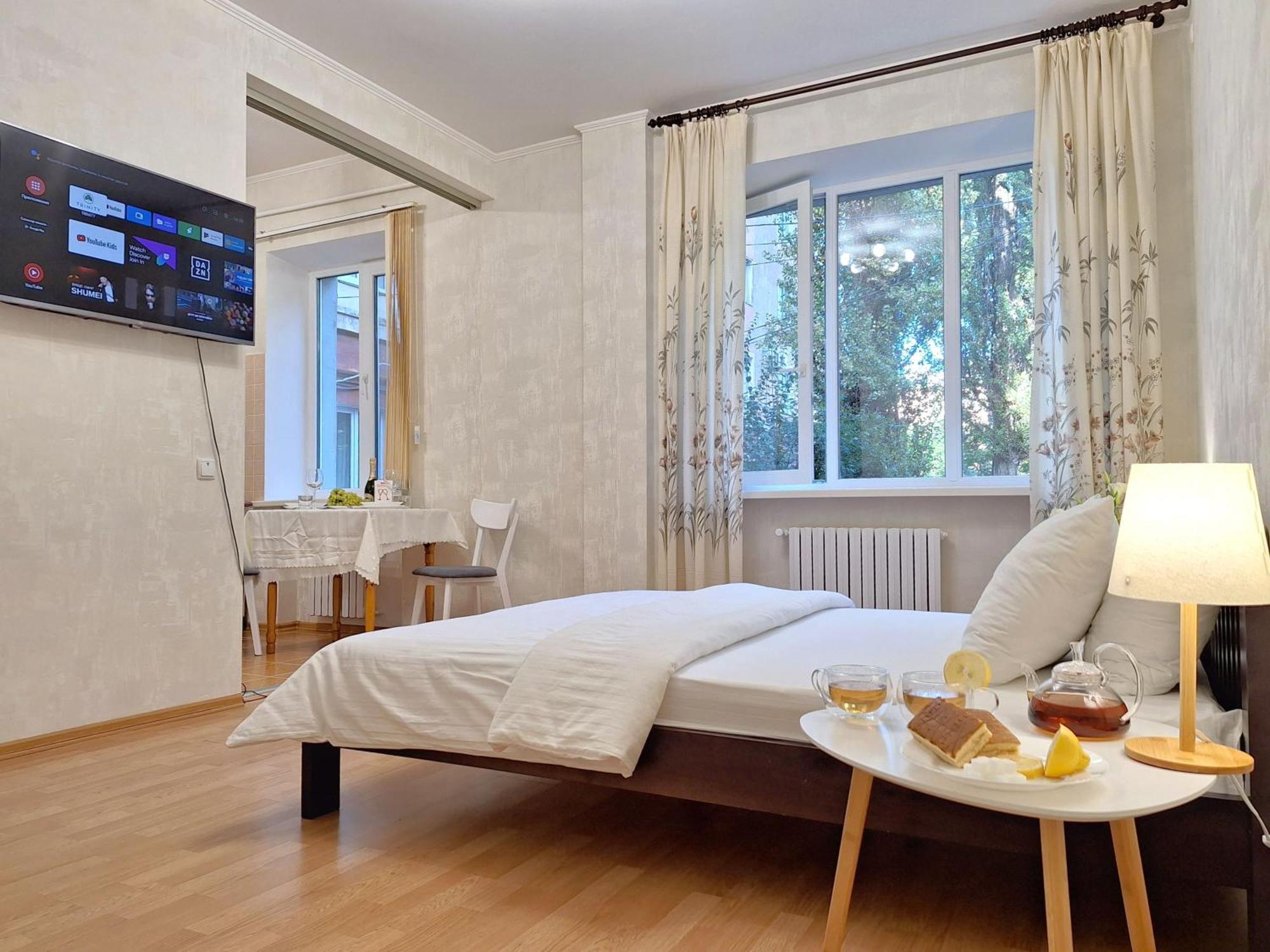 Однокімна Квартира Біля Каштанової Алеї У Центрі Полтави Мережа Alexapartments Документи Для Відряджень Безконтатне Заселення 24-7 Poltava Extérieur photo